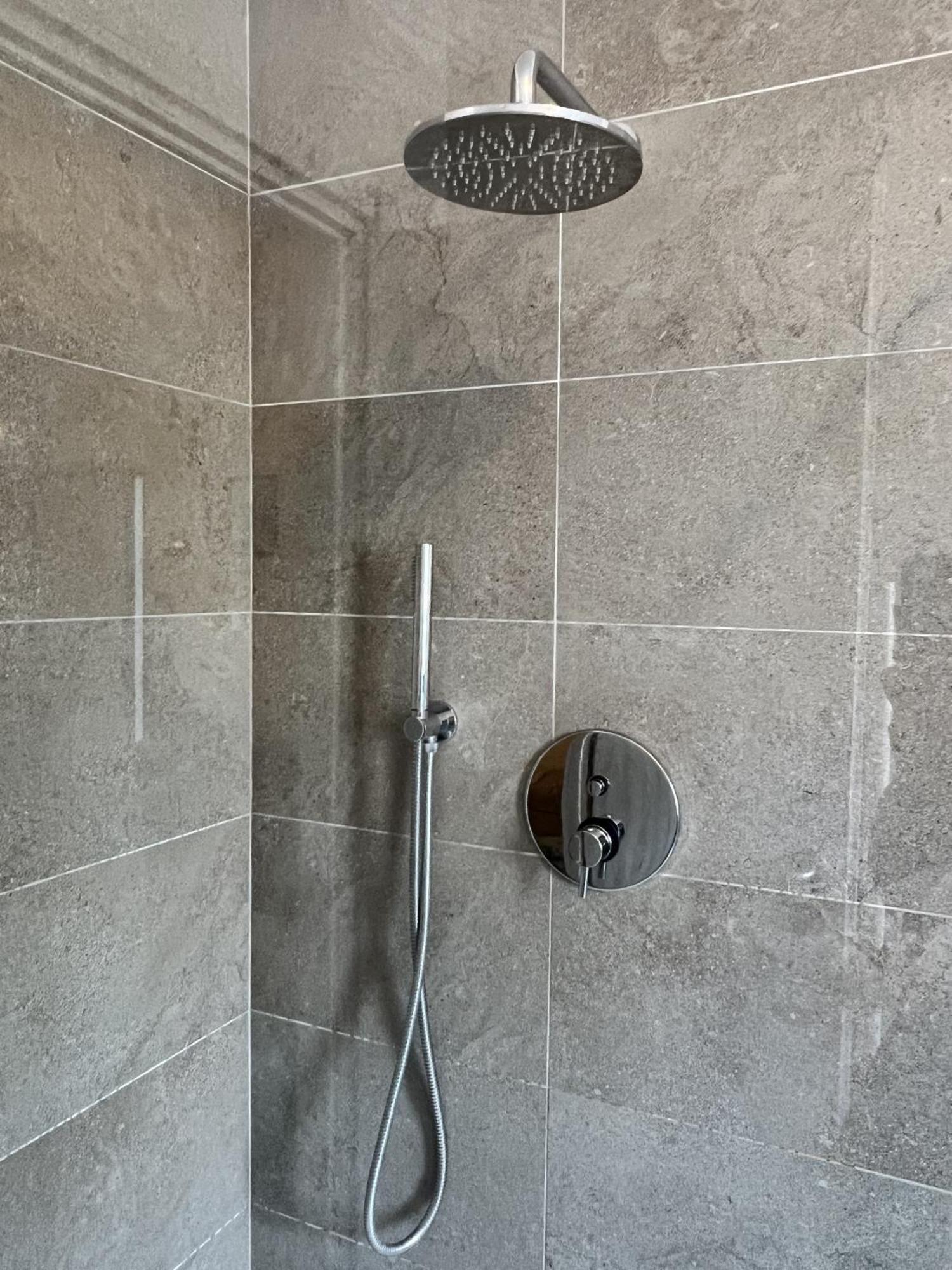 5 Viale Fano Apartment Римини Экстерьер фото